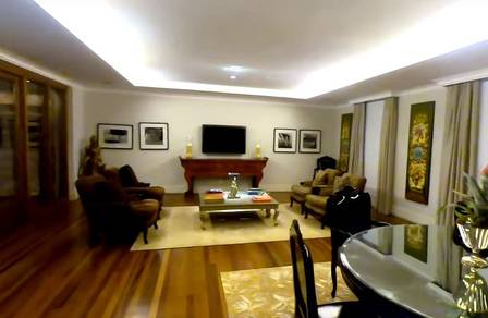 Imagem mostra interior da mansão de Hebe Camargo, eterna estrela da TV Brasileira, em São Paulo;