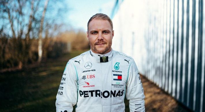 A Mercedes dominou o terceiro treino livre neste sábado para o GP da Inglaterra garantindo ainda Brottas na segunda posição
