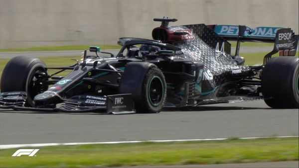 Lewis Hamilton venceu o GP da Grã-Bretanha com o pneu furado