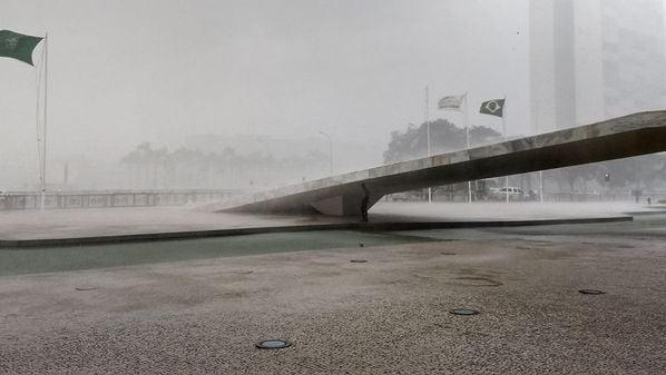 O Brasil não está condenado a essa posição. Diversos países mostram que avanços são possíveis quando há liderança, independência institucional, transparência e responsabilidade pública