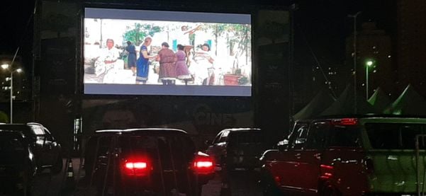 Cine Drive-in Vila Velha exibindo 