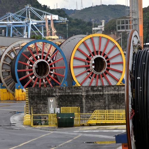 Controladora da Flexibrás anunciou, nesta quarta-feira (5), que vai encerrar a fabricação de tubos flexíveis em sua planta no Porto de Vitória, em dezembro deste ano