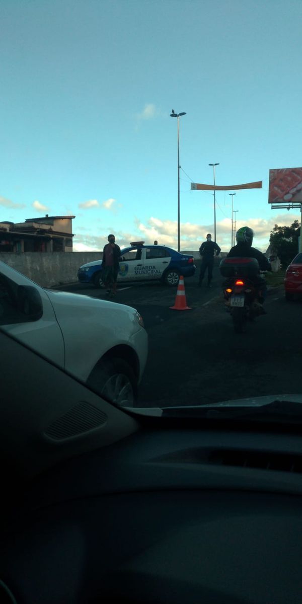 Guarda de Vila Velha chegou a desviar o trânsito por São Torquato enquanto atendimento de acidente na Segunda Ponte nesta quarta (05) era realizado