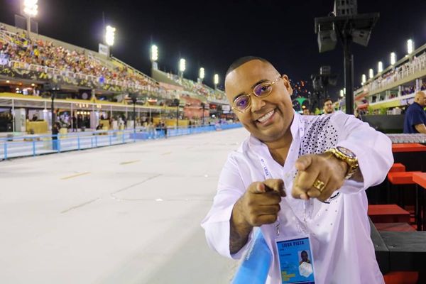 O sambista Dudu Nobre em foto na Sapucaí, no Rio de Janeiro