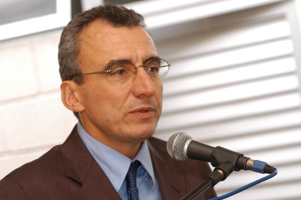 Frederic Delonnei, presidente da Technip em 2005 por Ricardo Medeiros