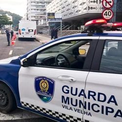 Suspeito descumpriu medida protetiva, perseguiu a vítima no trabalho e na nova residência; Guarda Municipal fez a condução