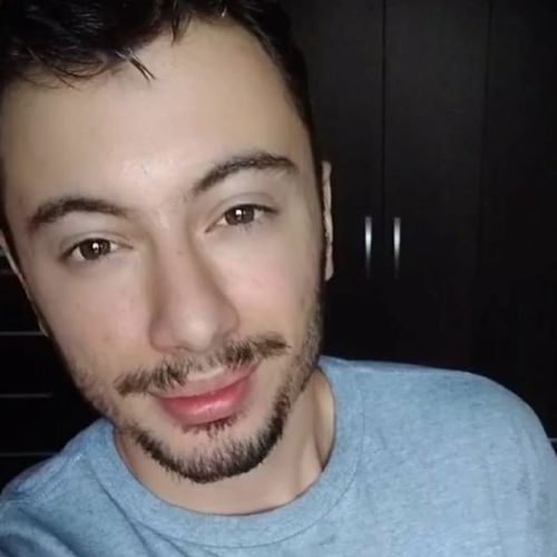 Daniel Moreira Patrício, de 23 anos, levou um tiro na nuca na noite da última segunda-feira (03), no Bairro das Laranjeiras. A doação foi feita na noite desta quarta-feira (05) em hospital na Serra e vai beneficiar seis pessoas, segundo a família