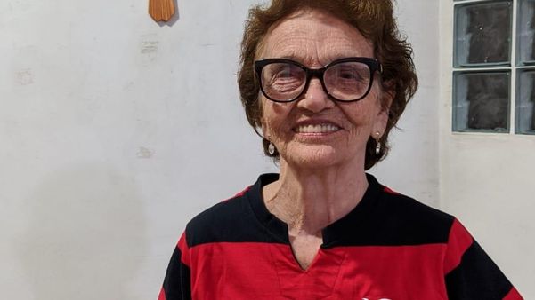 Sylvina Rossini Dalmaschio, moradora de Colatina, é apaixonada pelo Flamengo 