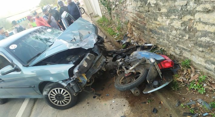 O condutor da motocicleta morreu no local do acidente; o motorista do carro de passeio testou positivo para consumo de álcool