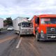 Imagem - Acidente entre caminhões deixa trânsito lento na Rodovia do Contorno