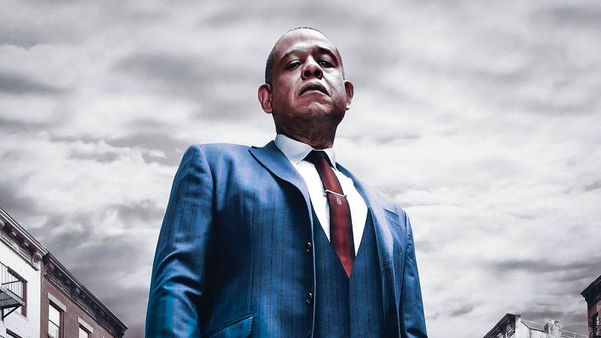 Cena da série Godfather of Harlem