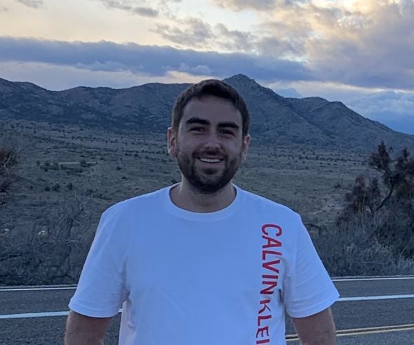 Ex-aluno da Gama Ensino, Matheus Canejo, de 24 anos, foi aprovado em primeiro lugar em medicina no vestibular do Centro Universitário do Espírito Santo (Unesc)