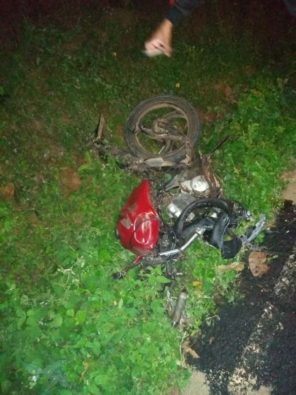 Motociclistas bateram contra um Fusca