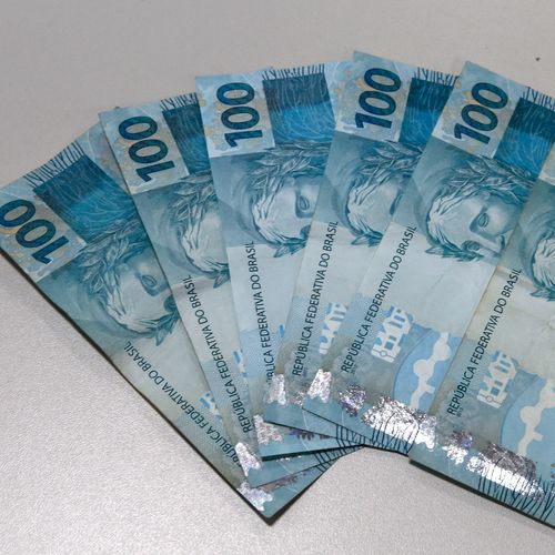 Nova rodada de pagamentos inclui 6a parcela para beneficiários do Bolsa Família, que já recebem R$ 300, e trabalhadores inscritos que estão no segundo ciclo e nasceram em outubro e novembro