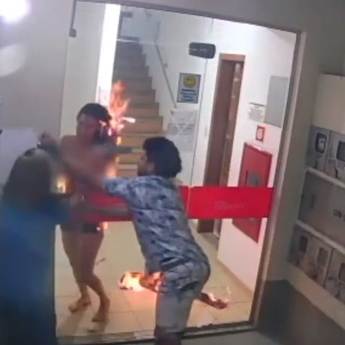 Vídeo mostra mulher com o corpo em chamas em condomínio na Serra