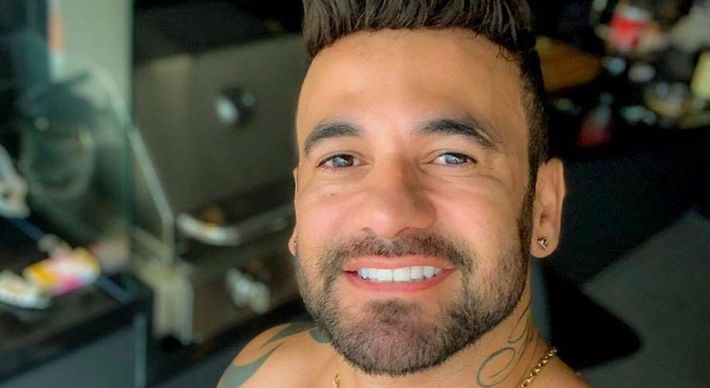 Ex-jogador de futebol compartilhou fotos do novo integrante da família no Instagram