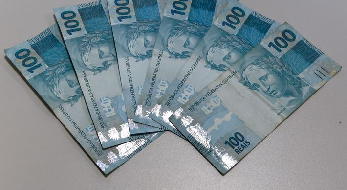 Recebem os beneficiários do Bolsa Família com NIS final 5 e os nascidos em agosto que estão fora do programa social