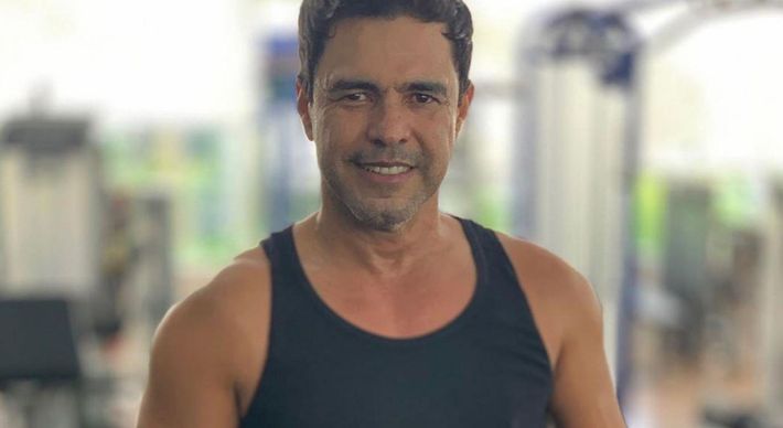 Em entrevista à colunista Fábia Oliveira, de O Dia, sertanejo se manifestou após ganhar três processos movidos pela ex, Zilu Camargo, contra ele