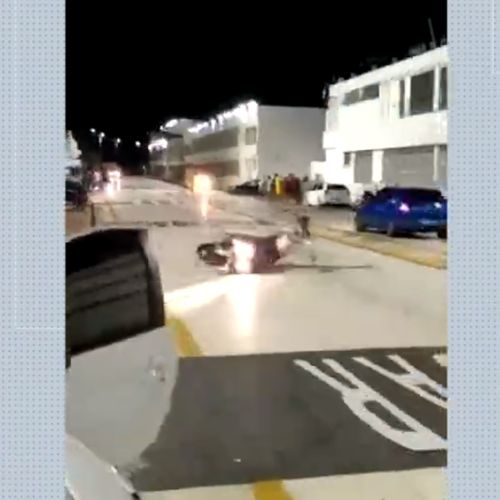 Homem de 31 anos teve uma fratura no quadril e foi levado para o hospital. As informações iniciais são de que acontecia um encontro de donos de carros personalizados no local