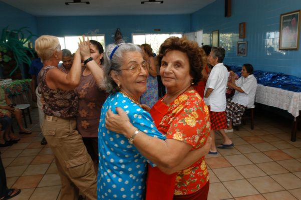 2004 -Baile dos idosos no Asilo dos Velhos  por Carlos Alberto da Silva