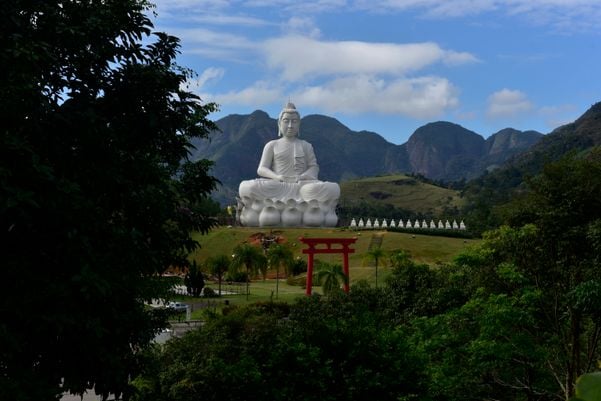 Construção do Budana entrada do Mosteiro Zen Budista em Ibiraçu por Ricardo Medeiros