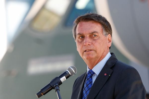 Jair Bolsonaro em solenidade alusiva à partida da comitiva brasileira em Missão Especial a Beirute