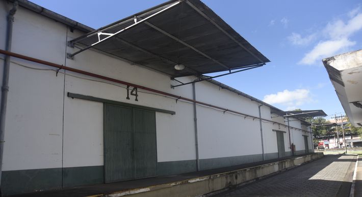 Governo Federal decidiu vender parte dos Galpões do IBC, localizados em Jardim da Penha, em Vitória, no dia 18 de maio; imóvel foi tombado pelo Conselho Estadual de Cultura em 2020