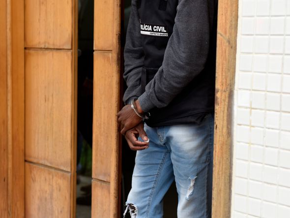 Preso acusado de estuprar a sobrinha de 10 anos em São Mateus por Vitor Jubini