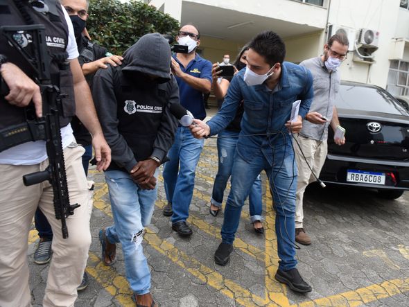 Segundo a polícia o preso fez contato com um policial de São Mateus, informando onde estava se escondendo após ser considerado foragido pela Justiça por Vitor Jubini