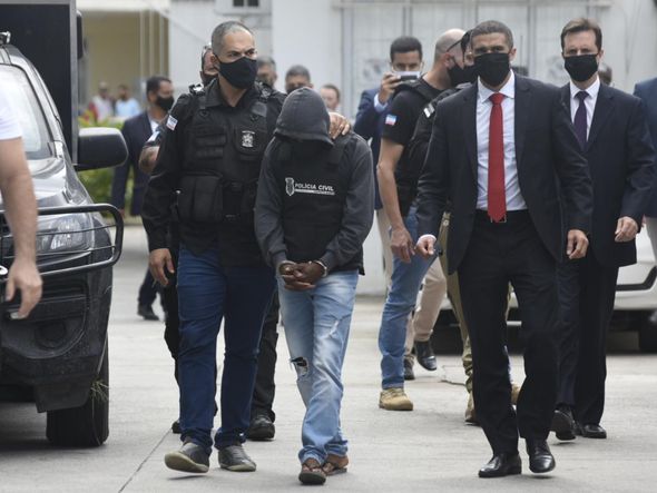 A polícia capixaba recebeu a denúncia e foi até o local onde ele estava escondido. por Vitor Jubini