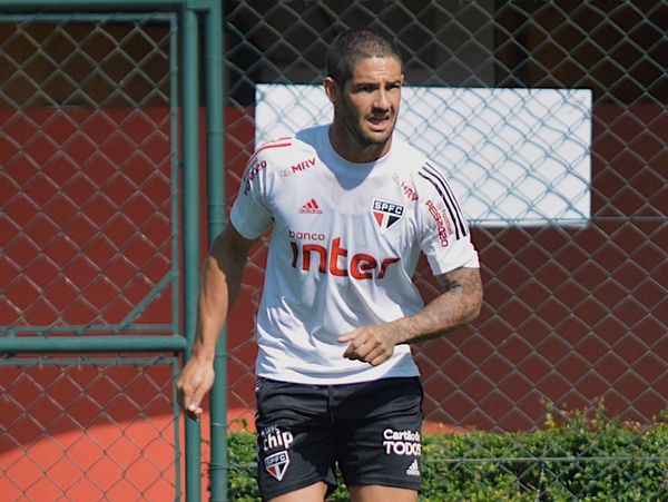 Alexandre Pato em treino do São Paulo