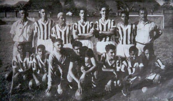 Em pé, da esquerda para a direita: técnico Eurico Monteiro de Castro, Ramon, Alcino, Zé Neves, João Paris, Manoelzinho e o Presidente Gumercindo Moura. Agachados, na mesma ordem: Otaviano, Nely, Aldemir, Assadinho, Espinho, Bronze e Catiquinha.