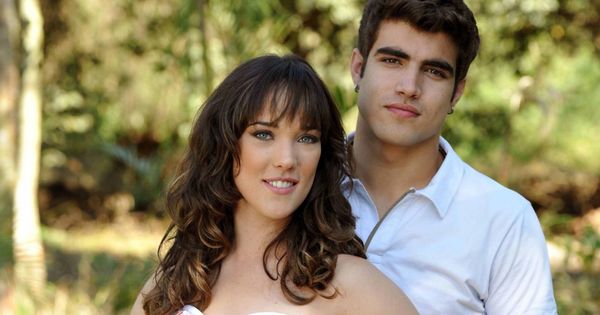Patrícia (Adriana Birolli) e Antenor (Caio Castro), personagens de Fina Estampa