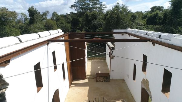 Ruínas da igreja de São José do Queimado, em Serra Sede
