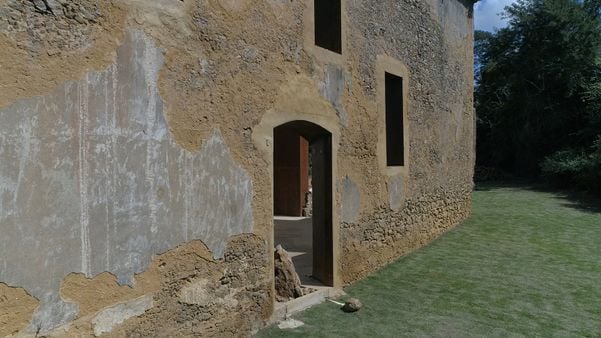 Ruínas da igreja de São José do Queimado, em Serra Sede por Luciney Araújo