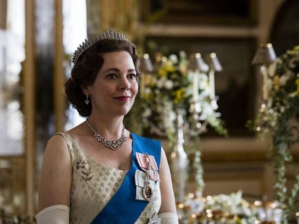 A atriz Olivia Colman segue no papel da rainha Elizabeth II na quarta temporada de 'The Crown'