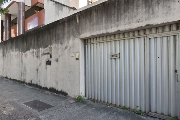 Casas e terrenos que pertencem à União -  Casa localizada na rua José Teixeira, 191, na Praia do Canto, em Vitória por Fernando Madeira