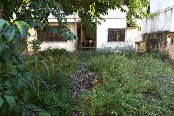  Casas e terrenos que pertencem à União - Casa localizada na rua Madeira de Freitas, na Praia do Canto, em Vitória por Fernando Madeira