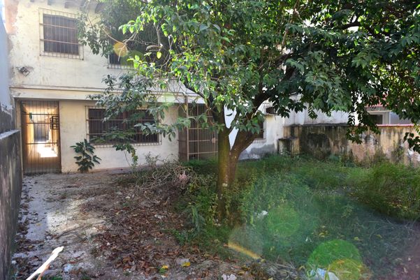 Casas e terrenos que pertencem à União - Casa localizada na rua Madeira de Freitas, na Praia do Canto, em Vitória por Fernando Madeira