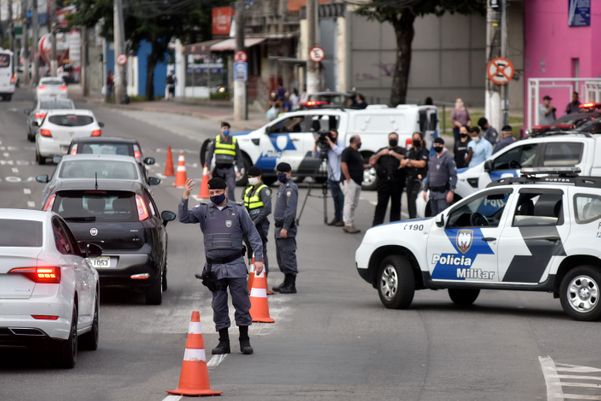 Operação Visibilidade, realizada pelas Polícias Civil e Militar, na Avenida Fernando Ferrari, em Vitória, prendeu o fugitivo do sistema penitenciário, Layson Poloni da Conceição, ele havia deixado a cadeia na saidinha do dias das mães e não retornou 