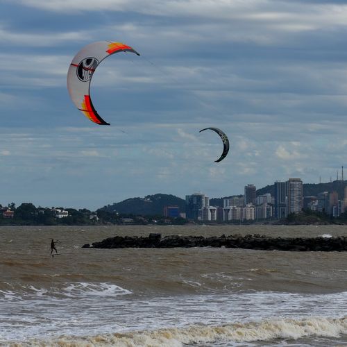 Aviso do Instituto Nacional de Meteorologia, que prevê ventos de até 60 km/h, já está em vigência e é válido até as 10h desta quarta-feira (22). Veja lista das cidades