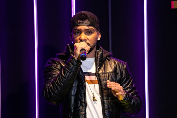 Cléverson cantou a música Controle Remoto, de Dilsinho por Adessandro Reis 