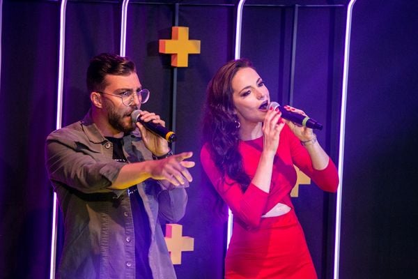Dupla Thiarlys e Melina na final do Palco Litoral
