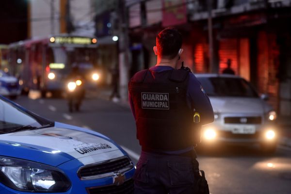 Vitória - Operação da Guarda Municipal de Vitória na Vila Rubim. Eles fizeram abordagens em ônibus e motociclistas