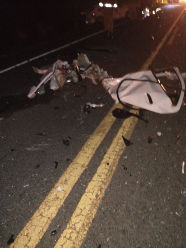 Acidente entre Onix e Mustang na ES 248 , rodovia que liga Linhares a Colatina