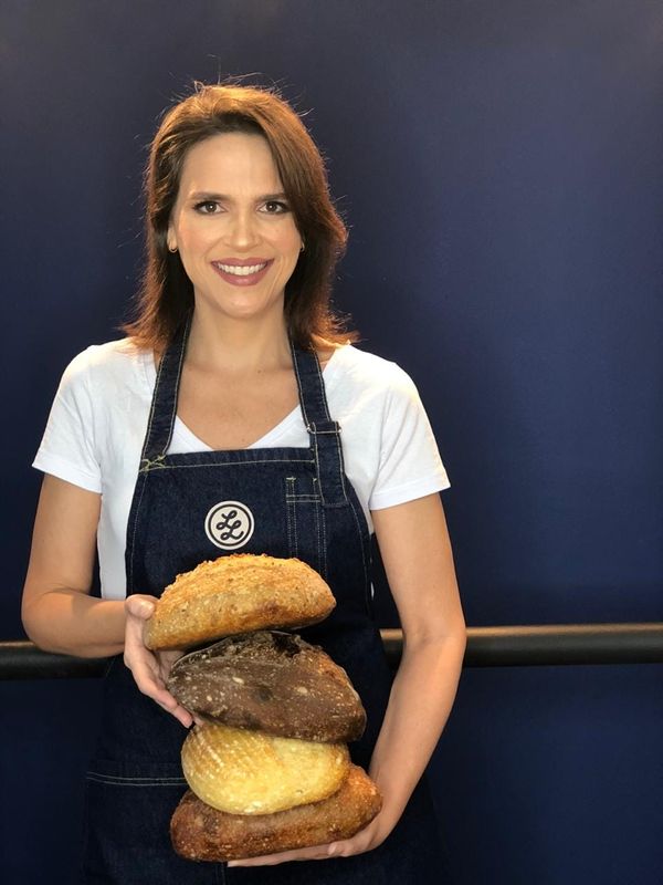 Diana Abreu, padeira autodidata, dá aulas de panificação on-line