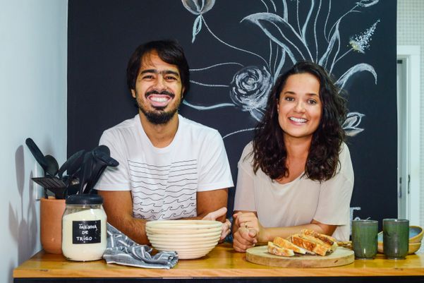 Igor Ribeiro e Patricia Sales, entrevistados para matéria sobre pães caseiros na quarentena
