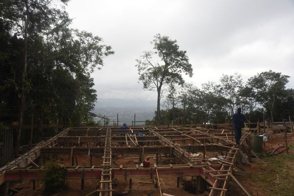 Novo mirante é construído no Parque da Fonte Grande em Vitória.  por Vitor Jubini