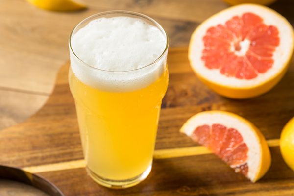 Cerveja refrescante com grapefruit. Usada para ilustrar o estilo catharina sour