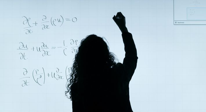 Educadores saíram de sua zona de conforto, nem sempre tão confortável assim, para construir as bases de uma virada pedagógica carregada de uma modernidade para a qual não se prepararam